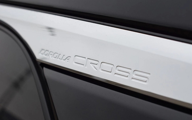 Toyota Corolla Cross cena 154900 przebieg: 13190, rok produkcji 2022 z Wschowa małe 137